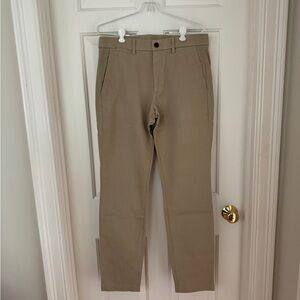 GAP Men’s Skinny Khakis